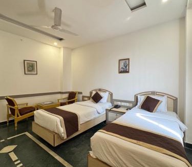 Aligarh Hotel | Hotel Melrose Inn - Near Railway Station , Aligarh