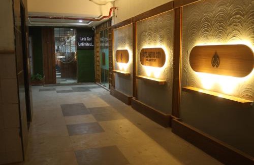Gandhinagar Hotel | Hotel Metro City
