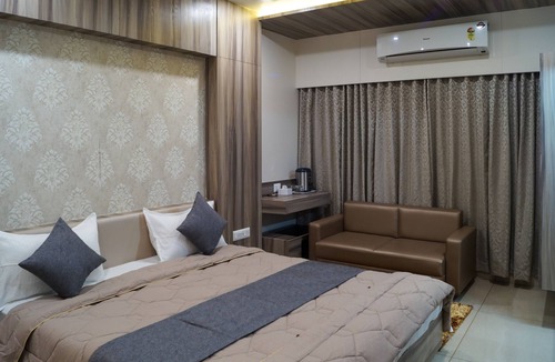Vadodara House | Hotel Midtown