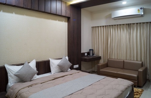 Vadodara House | Hotel Midtown