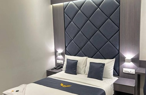 Goregaon East Hotel | Hotel MIG SUITES