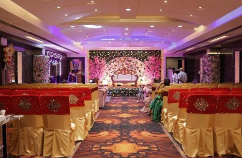 Kalyanpur Hotel | Hotel MNG The Platinum