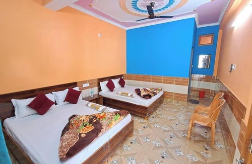 Barkot Hotel | Hotel Mountain Paradise Barkot