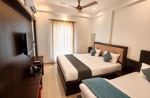 Sikar Hotel | Hotel Narayan free Parking & Near Toran Dwar