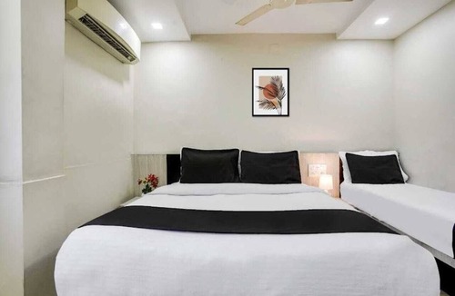 Ahmedabad Hotel | Hotel New Balaji