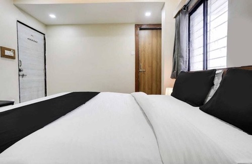 Ahmedabad Hotel | Hotel New Balaji