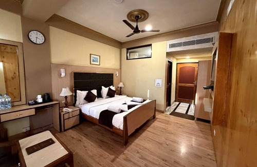 Srinagar Hotel | Hotel New Mamta