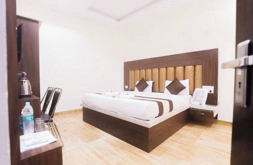 Ayodhya Hotel | Hotel Nirmala Palace Ayodhya Near Ram Mandir
