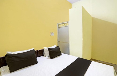 Bulandshahr Hotel | Hotel O 82007 SHIV GUEST HOUSE