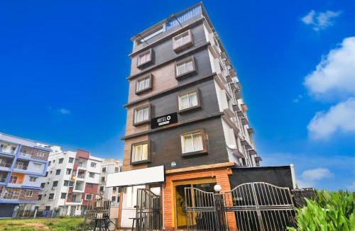 Rajarhat Hotel | Hotel O Akankha More Bus Terminal Formerly Bhumi Inn
