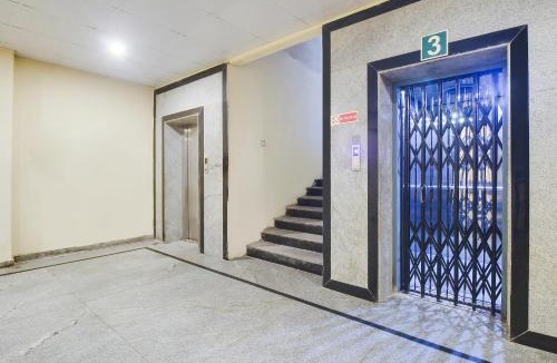 Kukatpalli Hotel | Hotel O Anuguna Tulasi Grand Near JNTU University Hyderabad