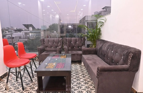 Agra Hotel | Hotel O AWA Palace