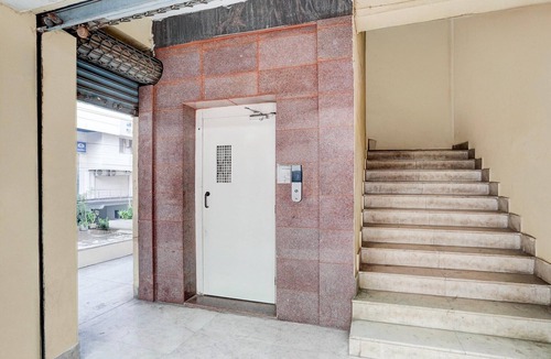 Vijayawada House | Hotel O Benz Circle Vijaywada