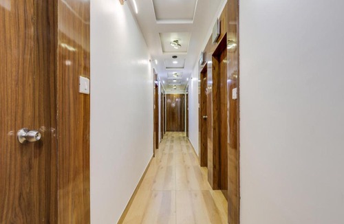 Navrangpura Hotel | Hotel O by OYO Bhanu Villa