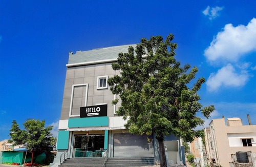Vijayawada House | Hotel O Krishna Riverview