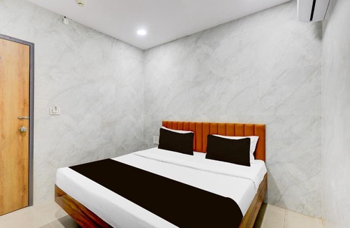Surat Hotel | Hotel O Lotus