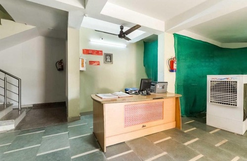 New Delhi Hotel | Hotel O Nangloi Railway Station Formerly Chahal Guest House