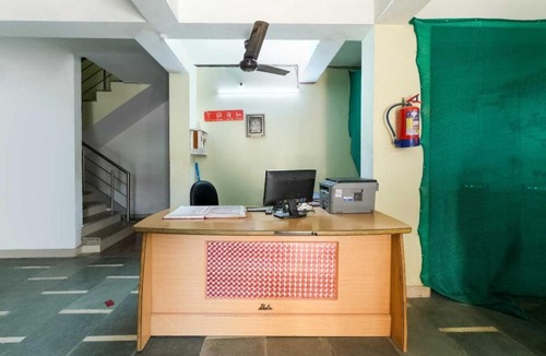 New Delhi Hotel | Hotel O Nangloi Railway Station Formerly Chahal Guest House