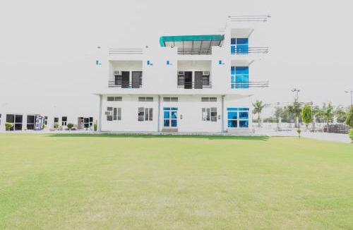 Dadri Hotel | Hotel O Pardeep Palace
