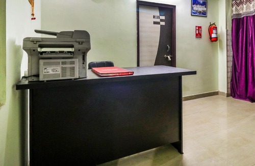 Delhi Hotel | Hotel O Parth Residency