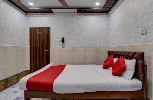 Vashi Hotel | Hotel O Sapna Residency