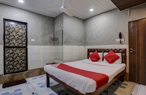 Vashi Hotel | Hotel O Sapna Residency