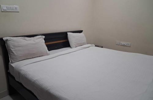 Rajahmundry Hotel | Hotel O SEERA ELITE