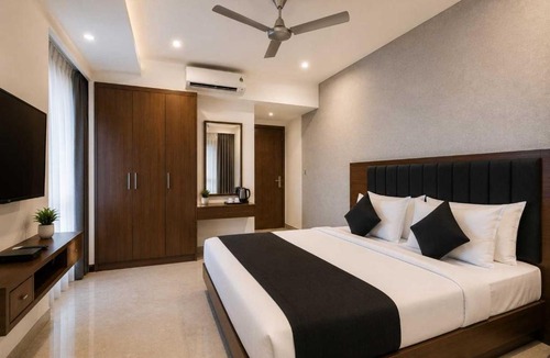 HITEC City Hotel | Hotel O SLN Terminus Gachibowli Formerly BSR