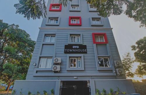 Shamshabad Hotel | Hotel O SS Skyline