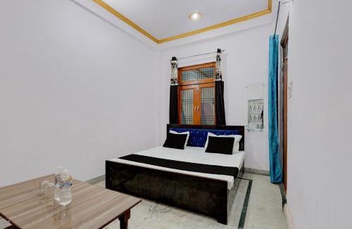 Sultanpur Hotel | Hotel O Surya guest house