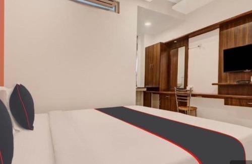 Vemulawada Hotel | Hotel O Temple Road Vemulavada