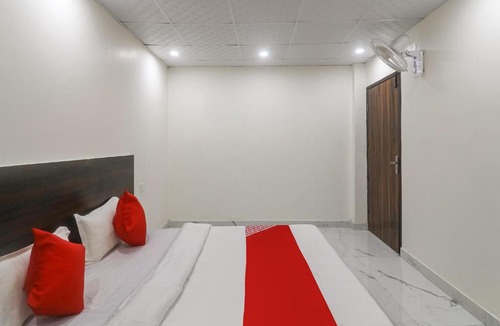 Faridabad Hotel | Hotel O The Galaxyy
