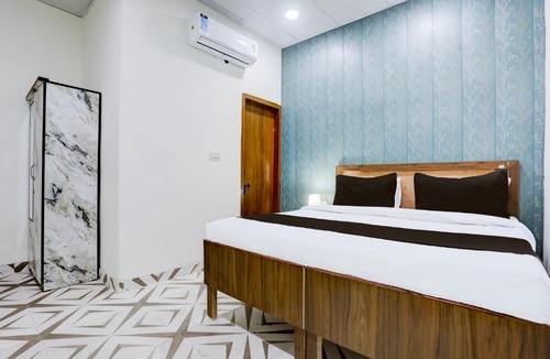 Faridabad Hotel | Hotel O THE LAVISH COTTAGE