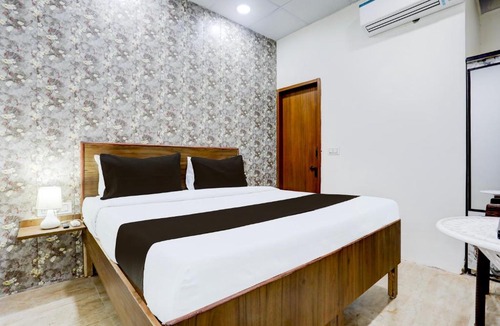 Faridabad Hotel | Hotel O THE LAVISH COTTAGE