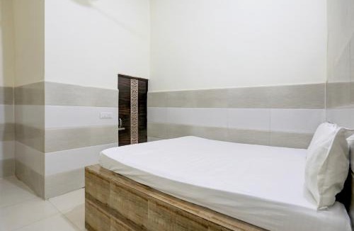 Mohan Nagar Hotel | Hotel O The Starlight