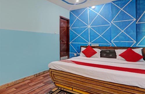 Gomti Nagar Hotel | Hotel O WHITE SWAN