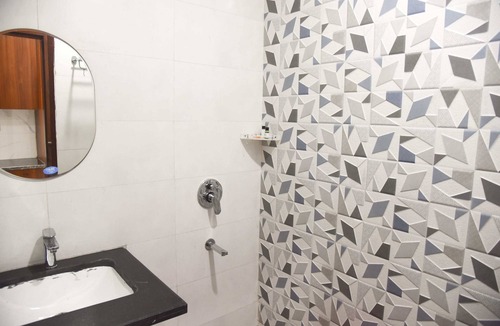 Ghaziabad Hotel | HOTEL OM REGENCY