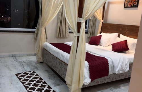 Omkareshwar Hotel | Hotel Omkara View Palace