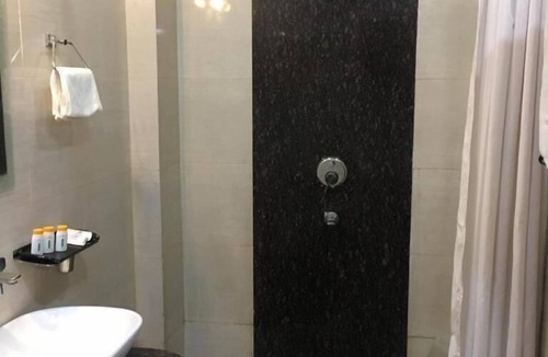 Varanasi Hotel | Hotel Ozas Grand