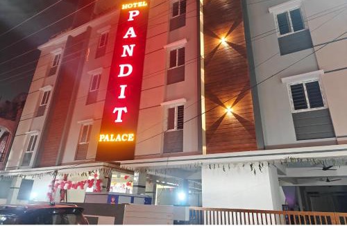 Dabagardens Hotel | Hotel PANDIT PALACE