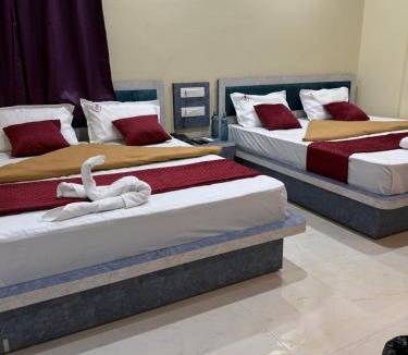 Dabagardens Hotel | Hotel PANDIT PALACE