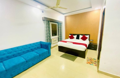 Lucknow Hotel | Hotel Paras R Inn