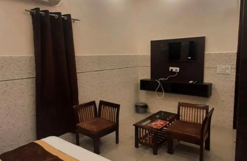 Panipat Hotel | Hotel Park Blu