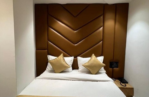 Ahmedabad Hotel | Hotel Pelican villaa