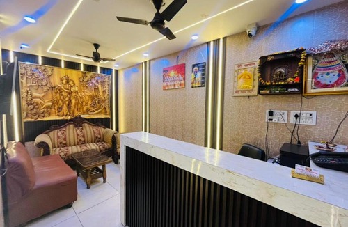 Sector D Hotel | Hotel Poonam Palace - ILBS Hospital