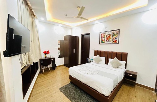 Ghaziabad Hotel | Hotel PP Tower - Near Ghaziabad Railway Station