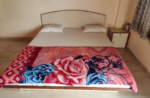 Poladpur Hotel | Hotel Pratapgad Corner