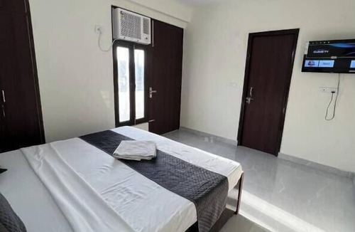 DLF Farms Hotel | Hotel Prime Stay