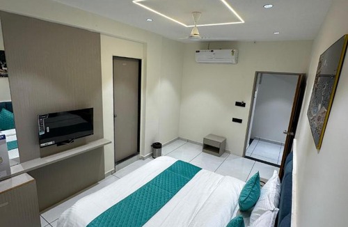 Maninagar Hotel | Hotel Prithvi Hill