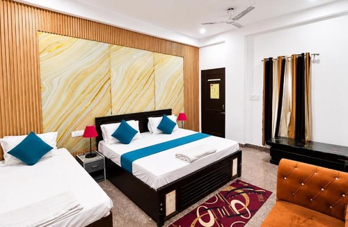 Vrindavan Hotel | Hotel Radha Rani Bhawan